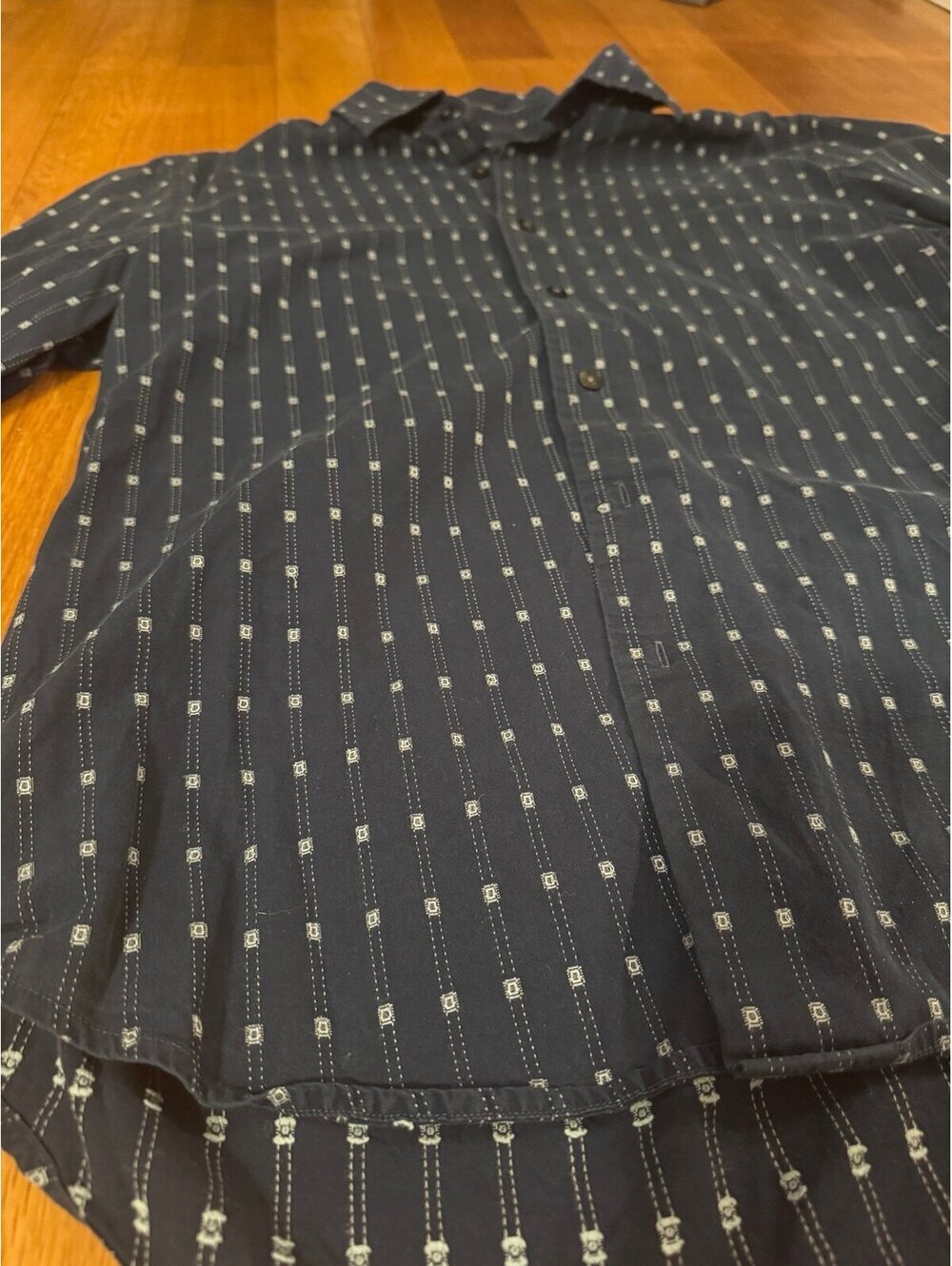 Express button up - Picture 2 of 6